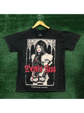 WWE Legends  Stephanie Vaquer Devils Kiss Mineral Wash T-Shirt Size Large